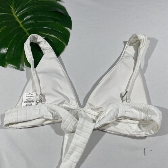 Becca [‎ Small ] Loreto Ribbed Banded Bikini Top in White - Picture 7 of 12